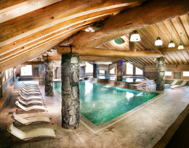 piscine-de-la-residence-les-cimes-blanches-vue-1